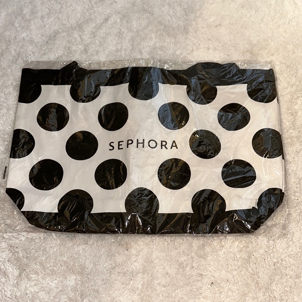 Polka dots tote